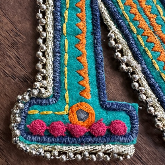 ⛄️ 50% off⛄️ Felt N Letter Ornament /Present Topper - Picture 3 of 5